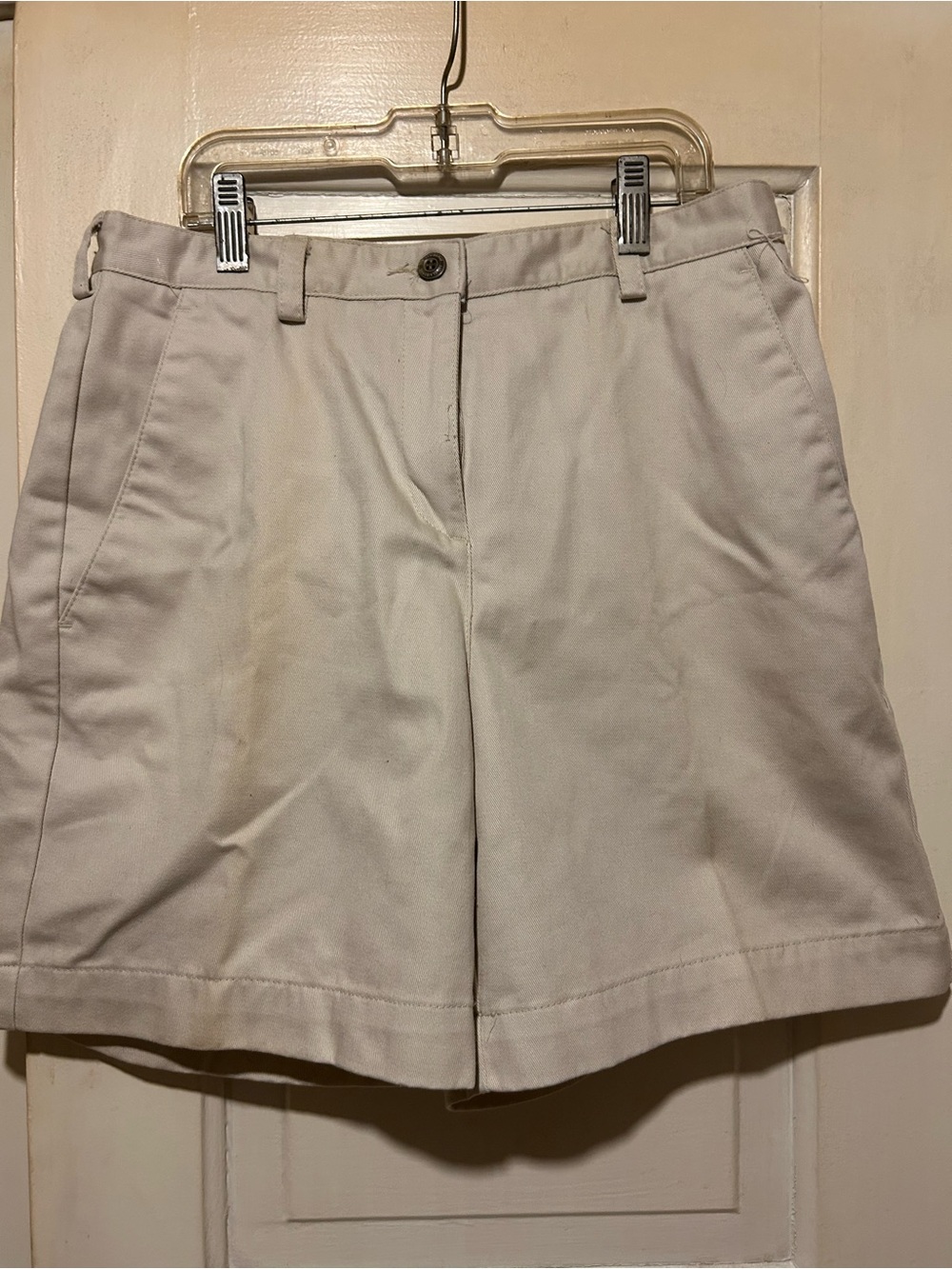 Liz Claiborne Light Cream  Shorts